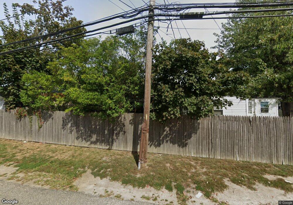 69 Elm Ave, Bay Shore, NY 11706 - photo 1