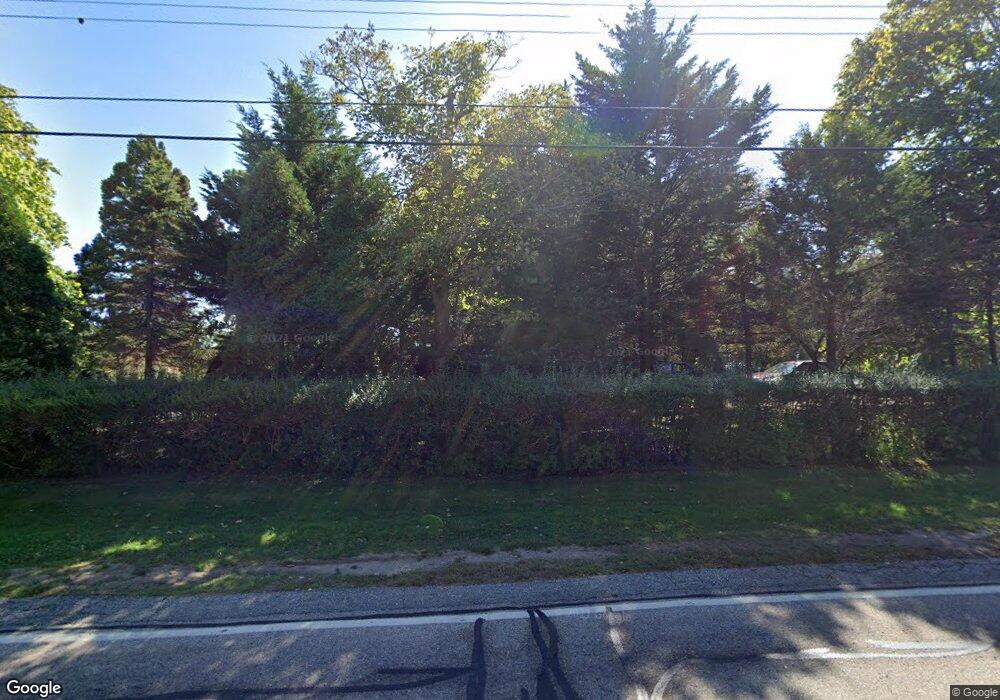 423 Purgatory Rd unit 3, Middletown, RI 02842 - photo 1