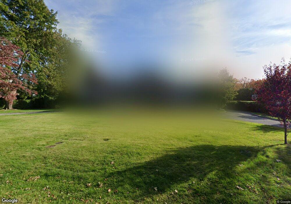 12 Henhawk Rd, Great Neck, NY 11024 - photo 1