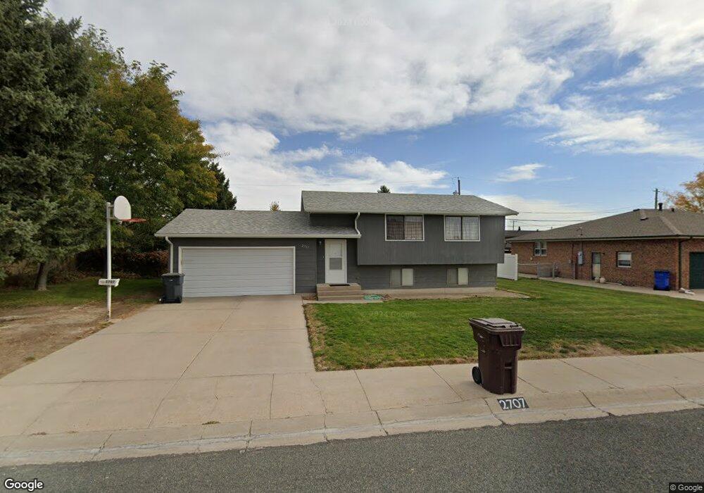 2707 18th Ave, Scottsbluff, NE 69361 - photo 1