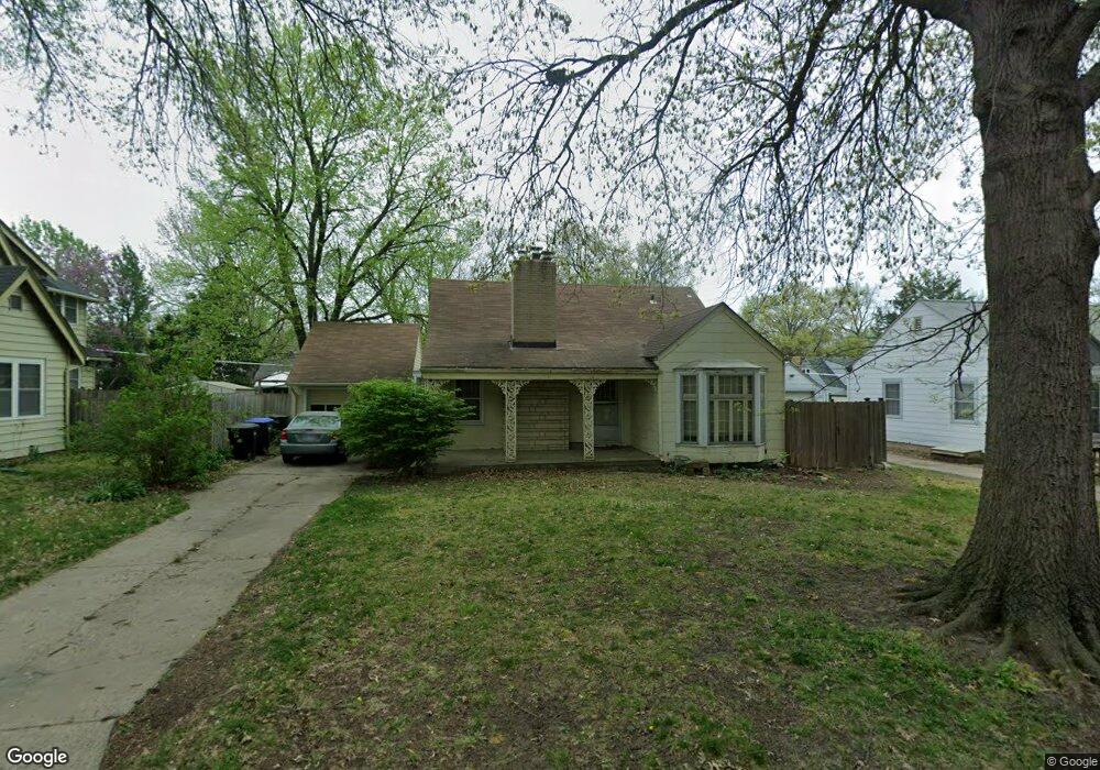 910 SW Anderson Terrace, Topeka, KS 66606 - photo 1