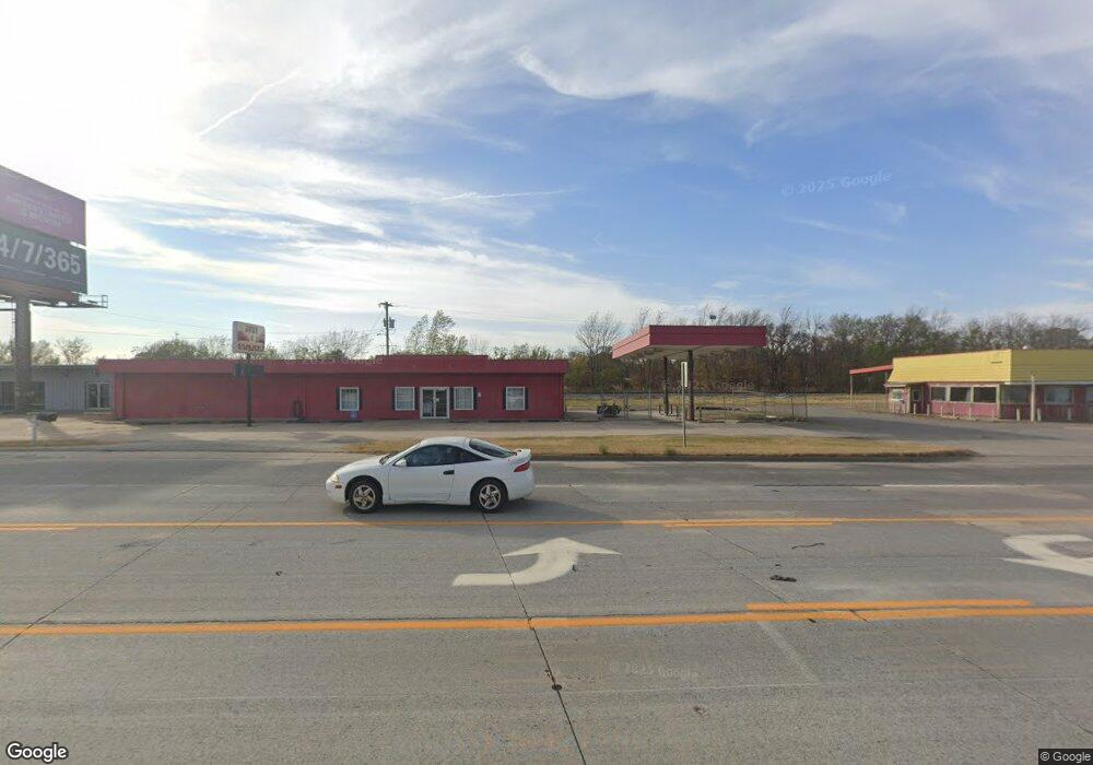 381 S Chouteau Ave, Chouteau, OK 74337 - photo 1