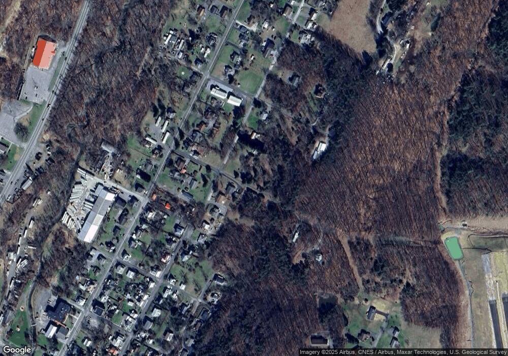 78 S Laurel Ave, Berkeley Springs, WV 25411 - photo 1