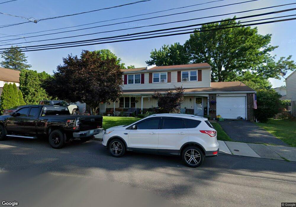 1211 Juniper St, Quakertown, PA 18951 - photo 1