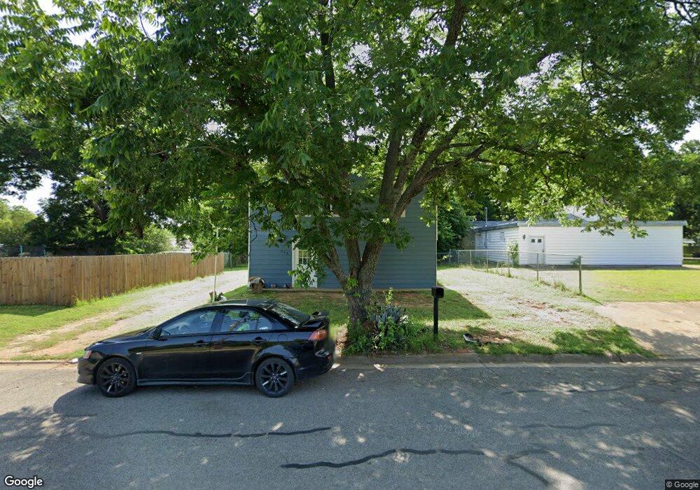 708 N Armstrong Ave, Denison, TX 75020 - photo 1