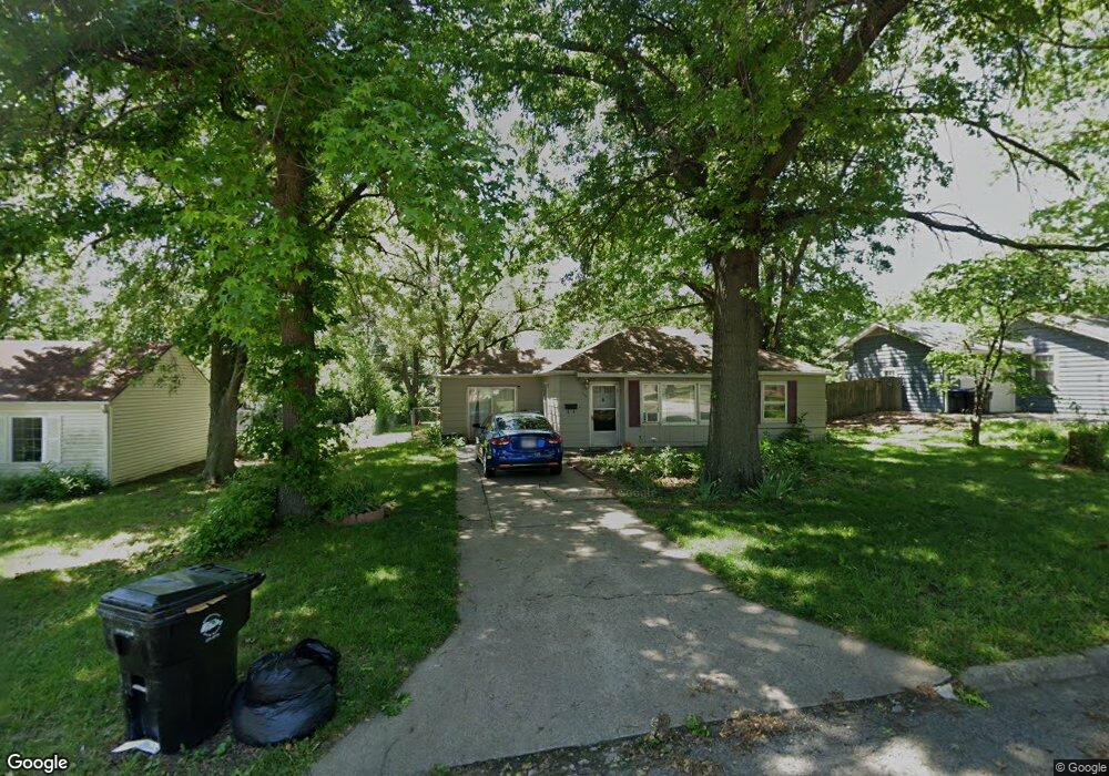2419 SW 22nd St, Topeka, KS 66611 - photo 1