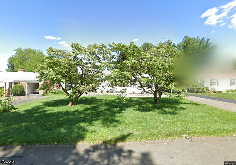 132 Mapleside Dr, Wethersfield, CT 06109 - photo 1