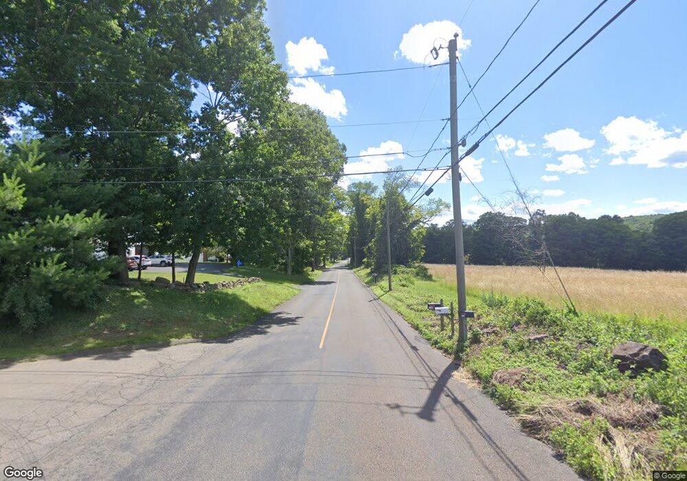 9 Walnut Tree Ln, Guilford, CT 06437 - photo 1