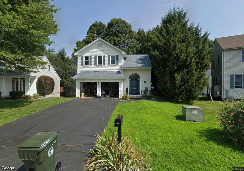 4 Mulberry Ct, Newington, CT 06111 - photo 1