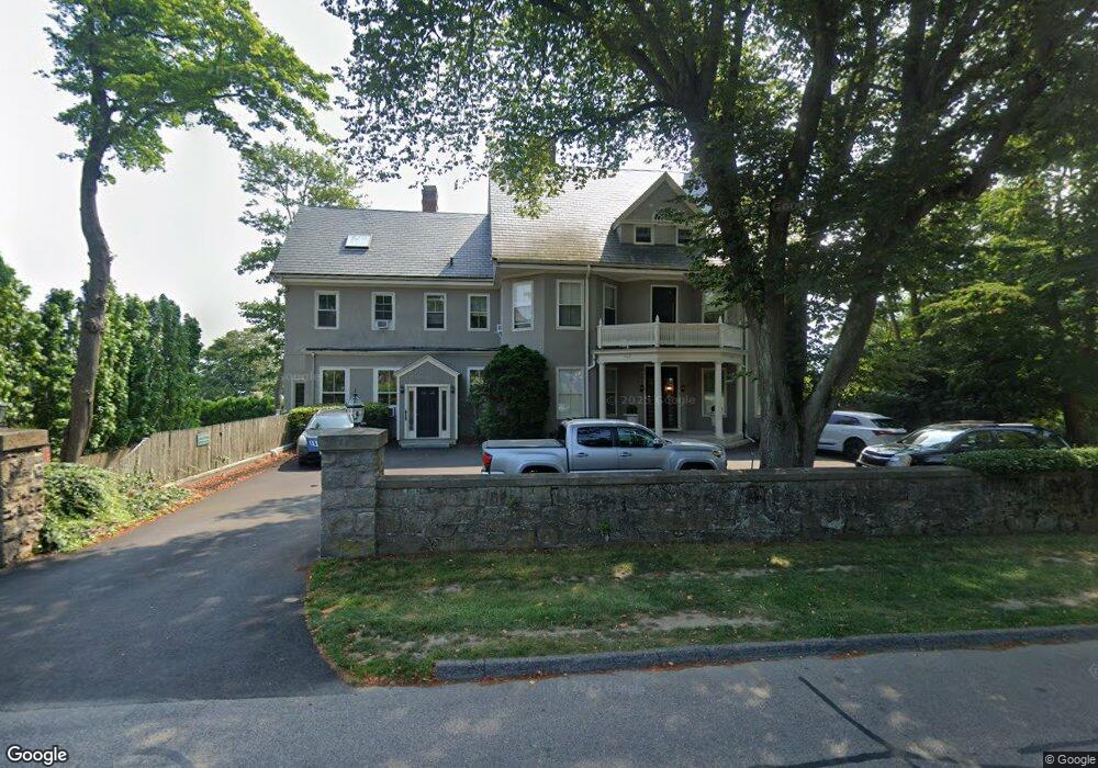 360 Gibbs Ave, Newport, RI 02840 - photo 1