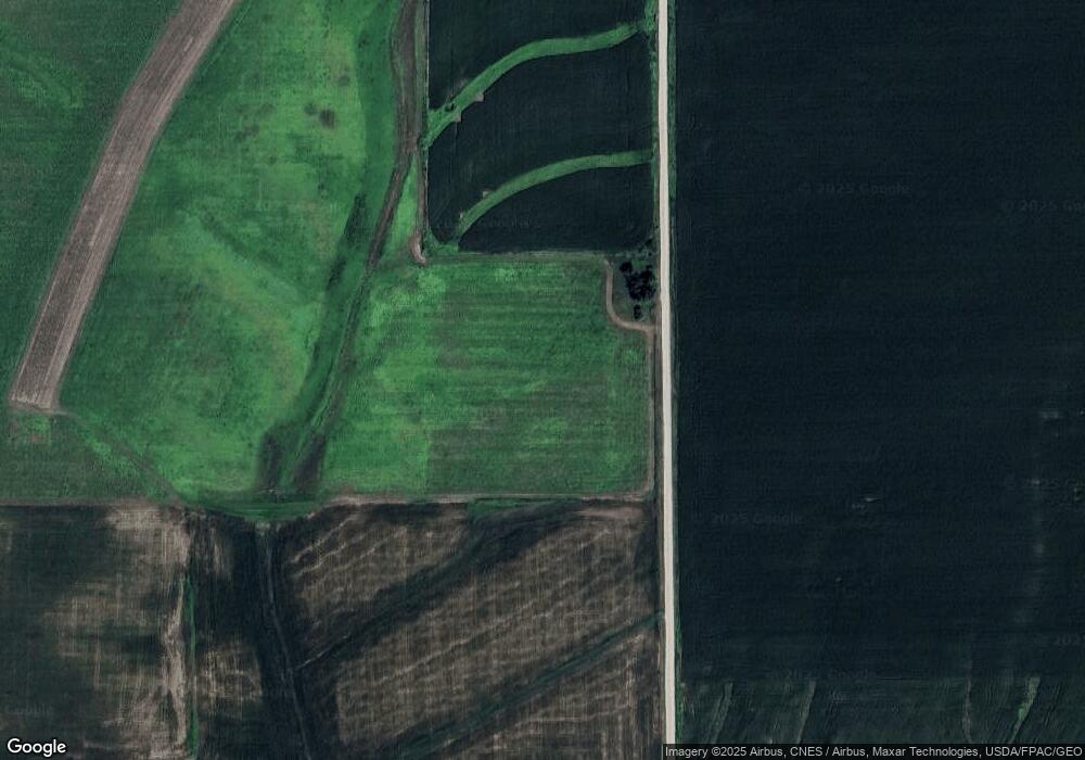 4905 E 5th St S, Newton, IA 50208 - photo 1