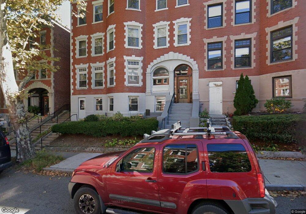 22 Claflin Rd unit 1, Brookline, MA 02445 - photo 1