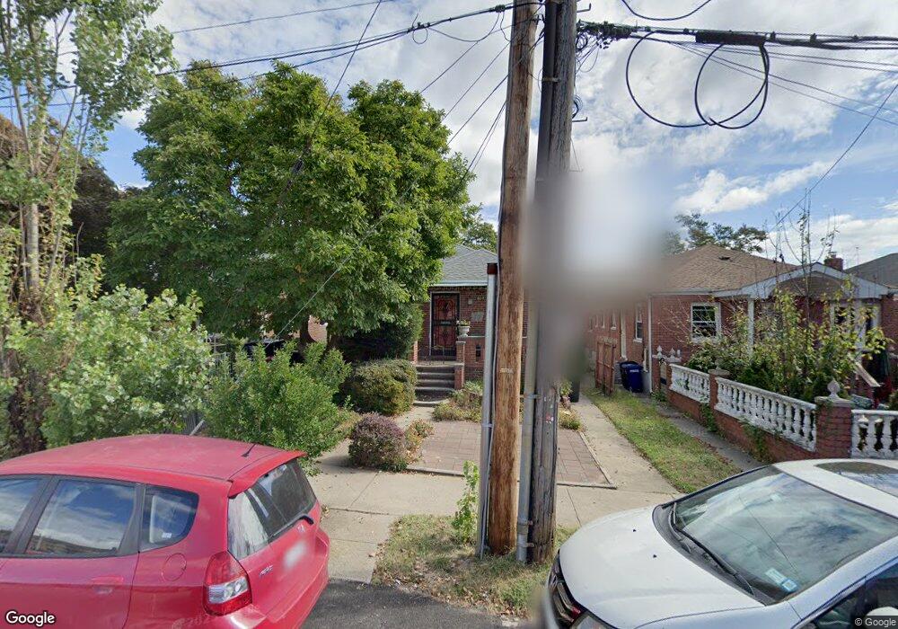 8007 164th Place, Jamaica, NY 11432 - photo 1