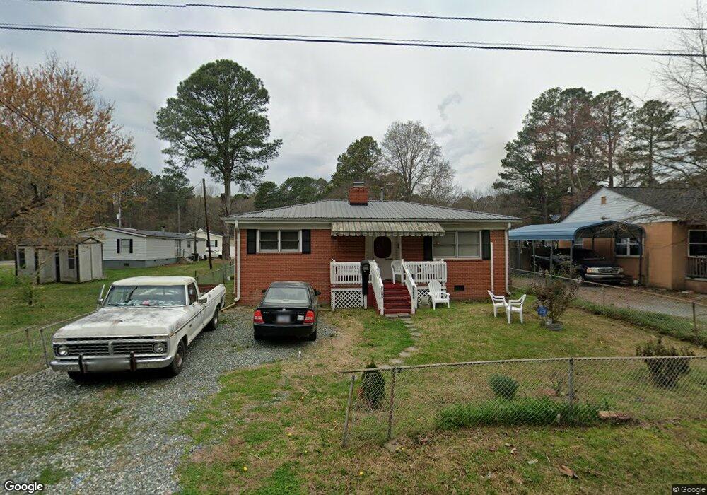 1305 Hodge St, Siler City, NC 27344 - photo 1