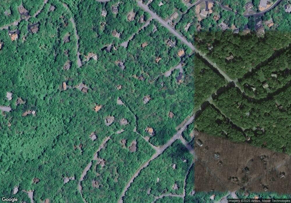 802 Mews Ct, Hawley, PA 18428 - photo 1