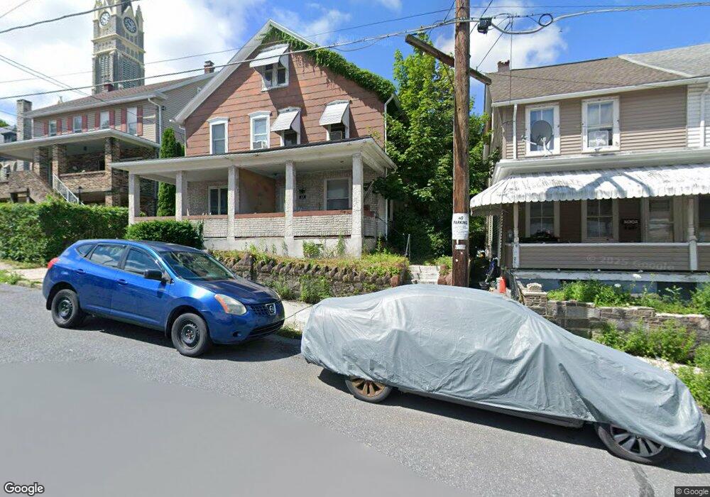 42 S Walnut St, Lansford, PA 18232 - photo 1