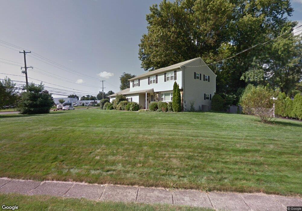 484 Penrose Ln, Warminster, PA 18974 - photo 1