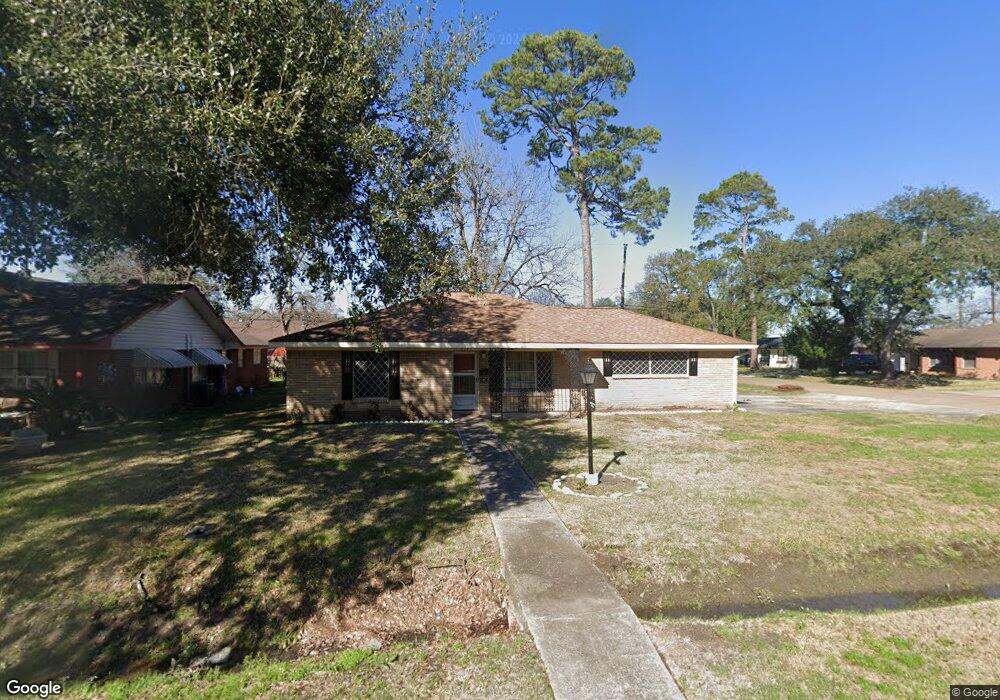 819 Hohl St, Houston, TX 77022 - photo 1