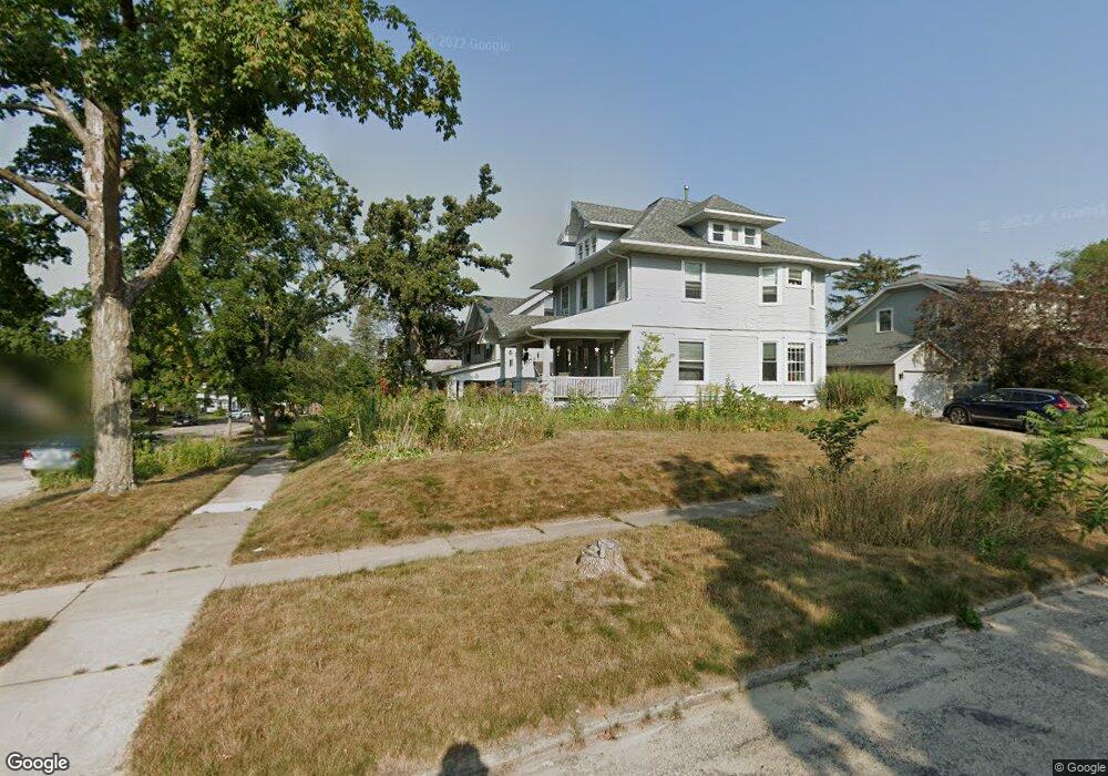 1950 4th Ave SE, Cedar Rapids, IA 52403 - photo 1