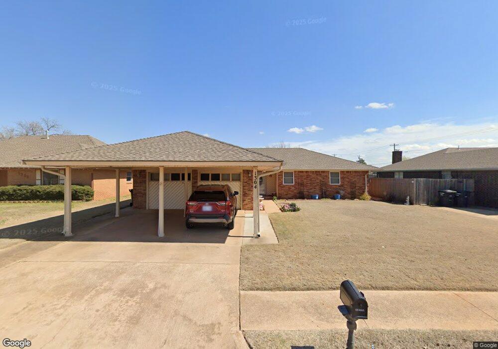 1304 Winding Creek Rd, Moore, OK 73160 - photo 1