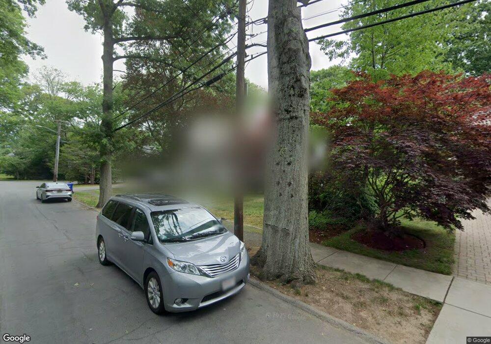 106 Laurel Rd, Chestnut Hill, MA 02467 - photo 1