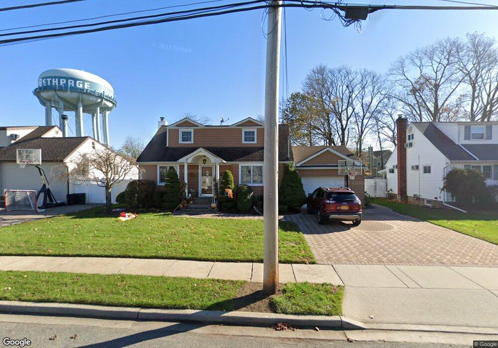 76 Spruce Ave, Bethpage, NY 11714 - photo 1