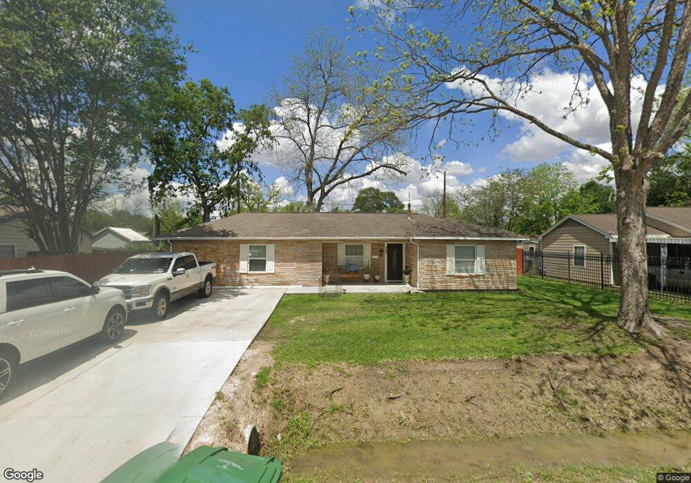 225 Wellington St, Houston, TX 77076 - photo 1