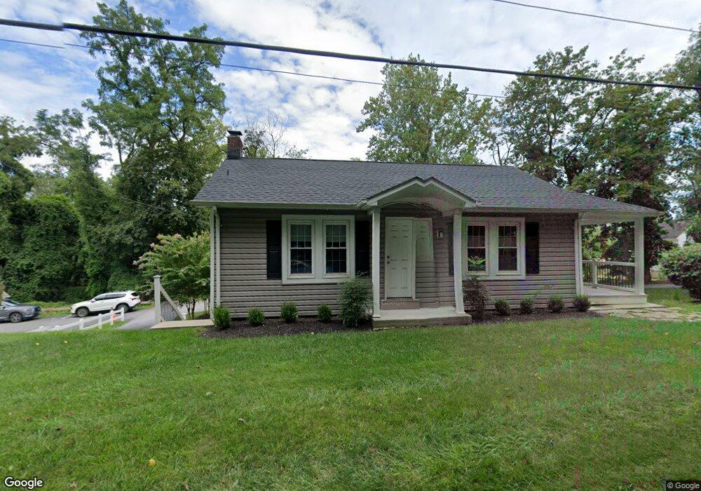 10455 Falls Rd, Lutherville, MD 21093 - photo 1