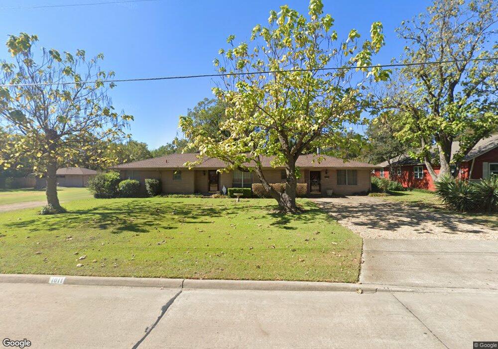 1011 S Paris St, Ennis, TX 75119 - photo 1