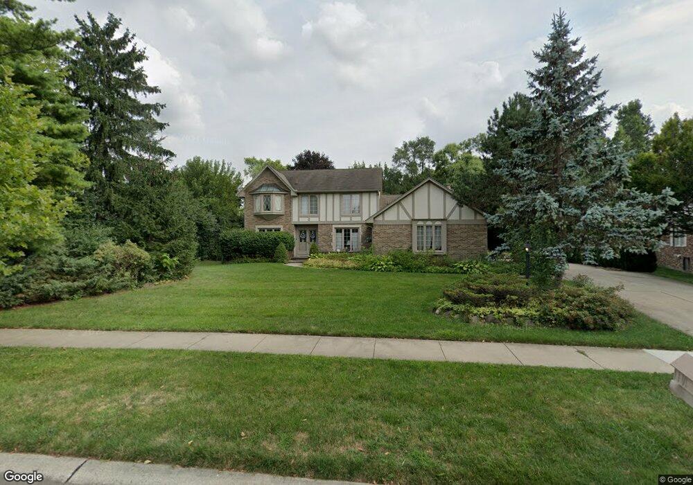 4822 Rivers Edge Dr, Troy, MI 48098 - photo 1