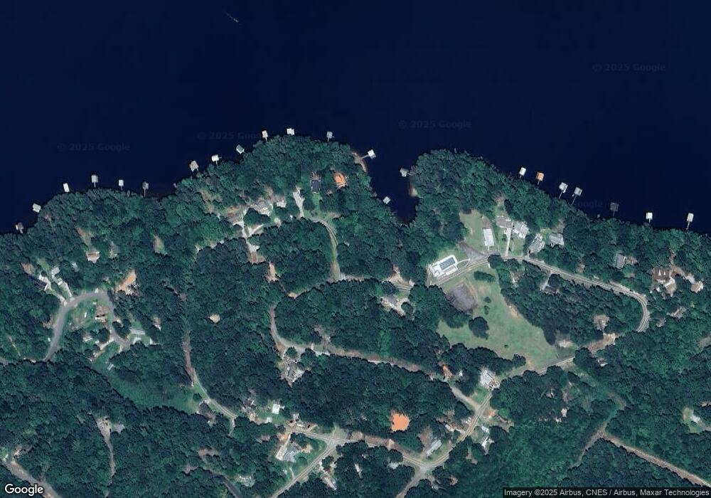 471 Shorewood Cir, Toccoa, GA 30577 - photo 1