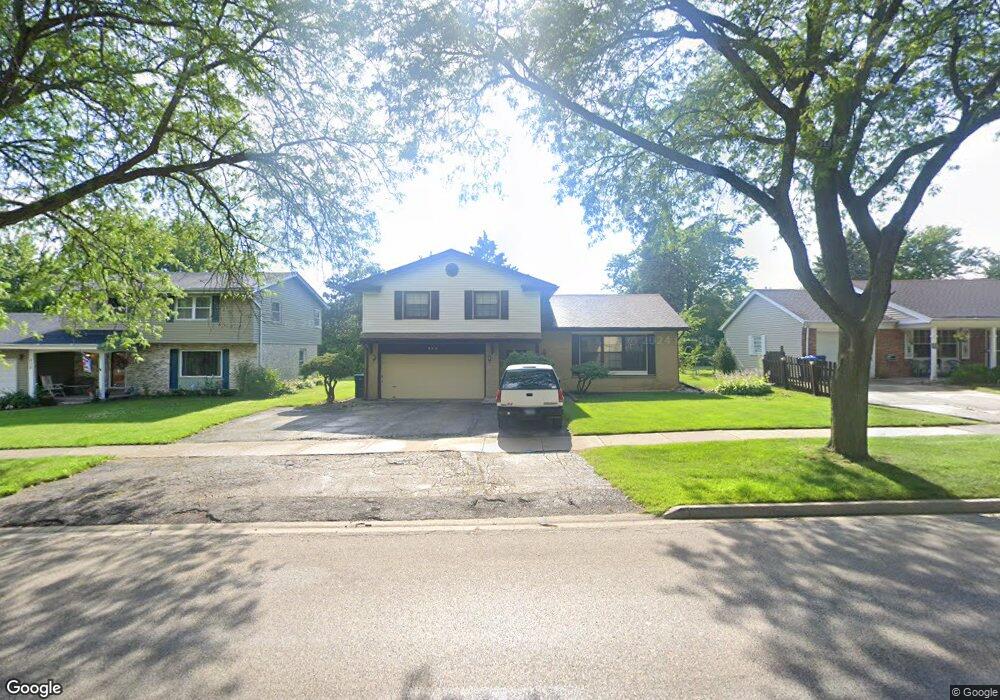 516 N Mcaree Rd, Waukegan, IL 60085 - photo 1