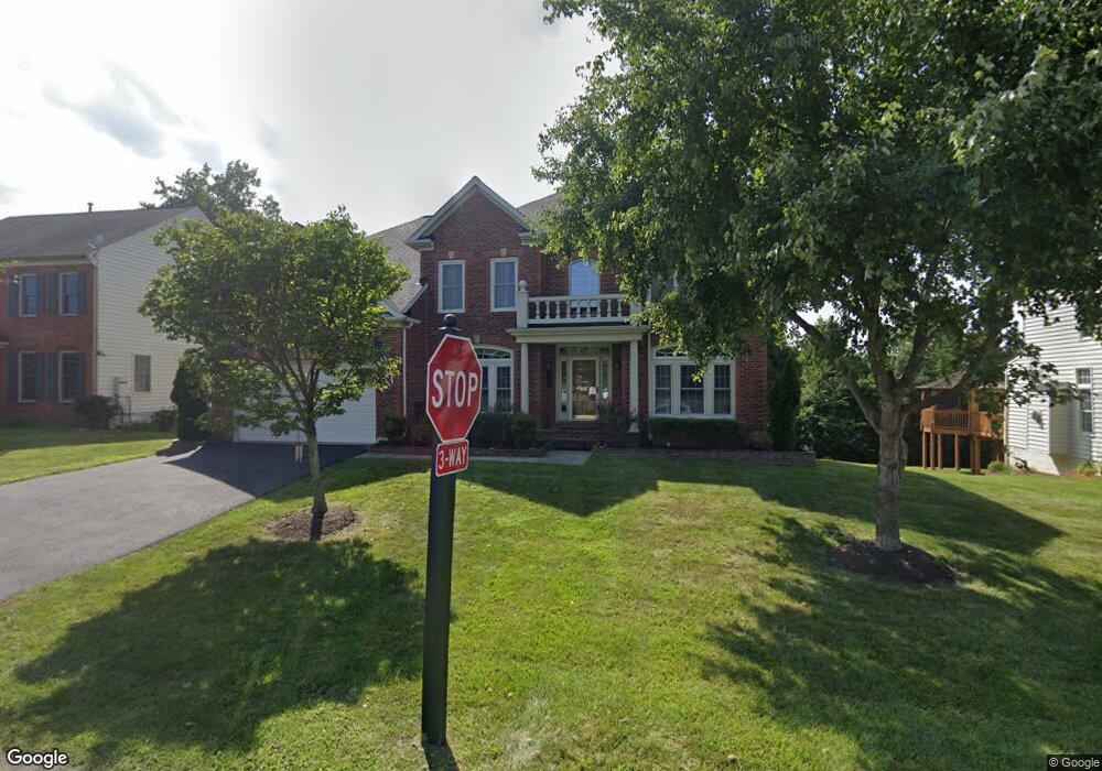 12200 Castle Pines Dr, Beltsville, MD 20705 - photo 1