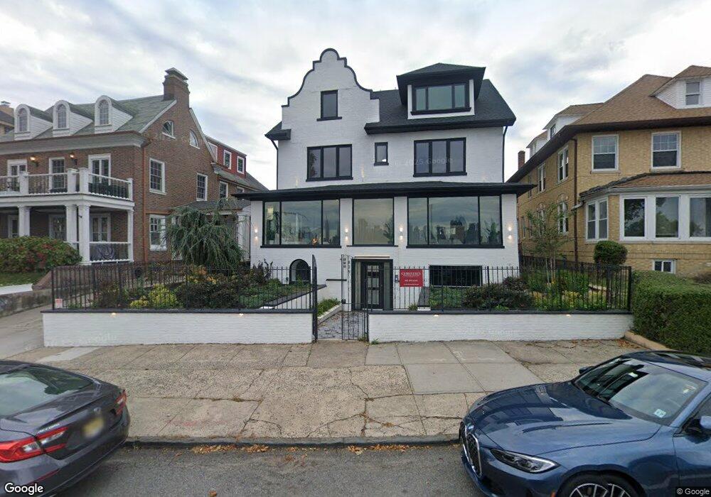 829 Boulevard E, Weehawken, NJ 07086 - photo 1