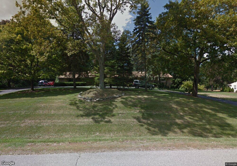 4380 Pine Tree Trail, Bloomfield Hills, MI 48302 - photo 1