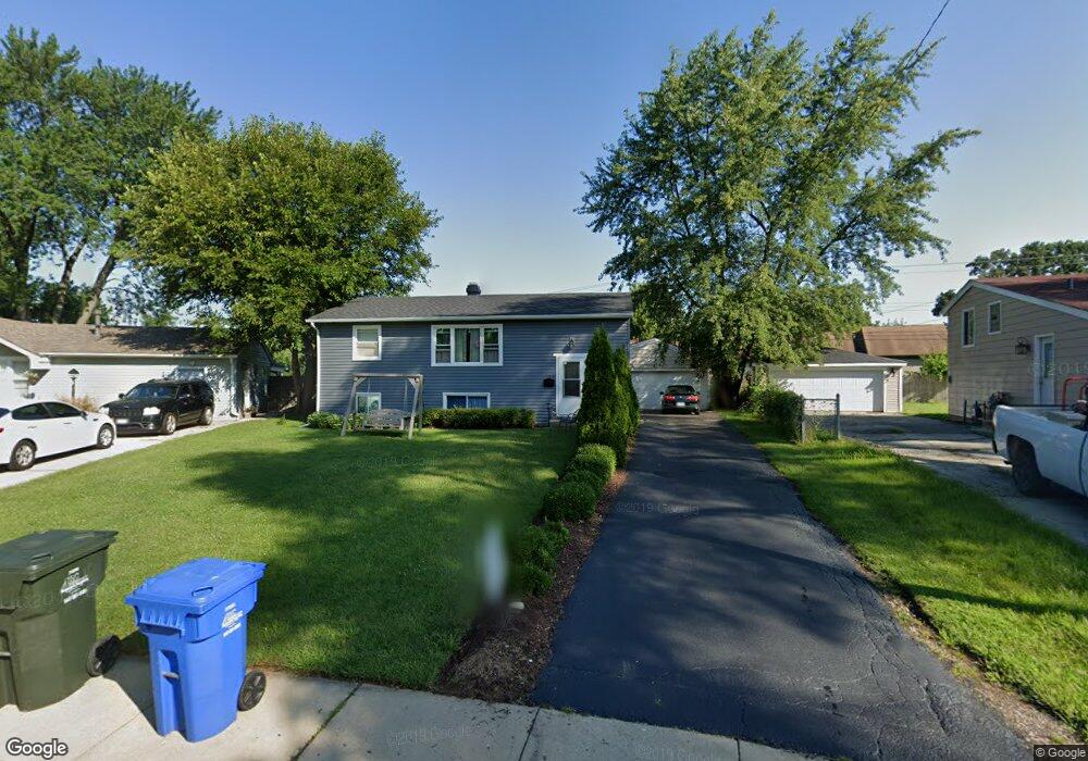 130 Pecos Cir, Carpentersville, IL 60110 - photo 1