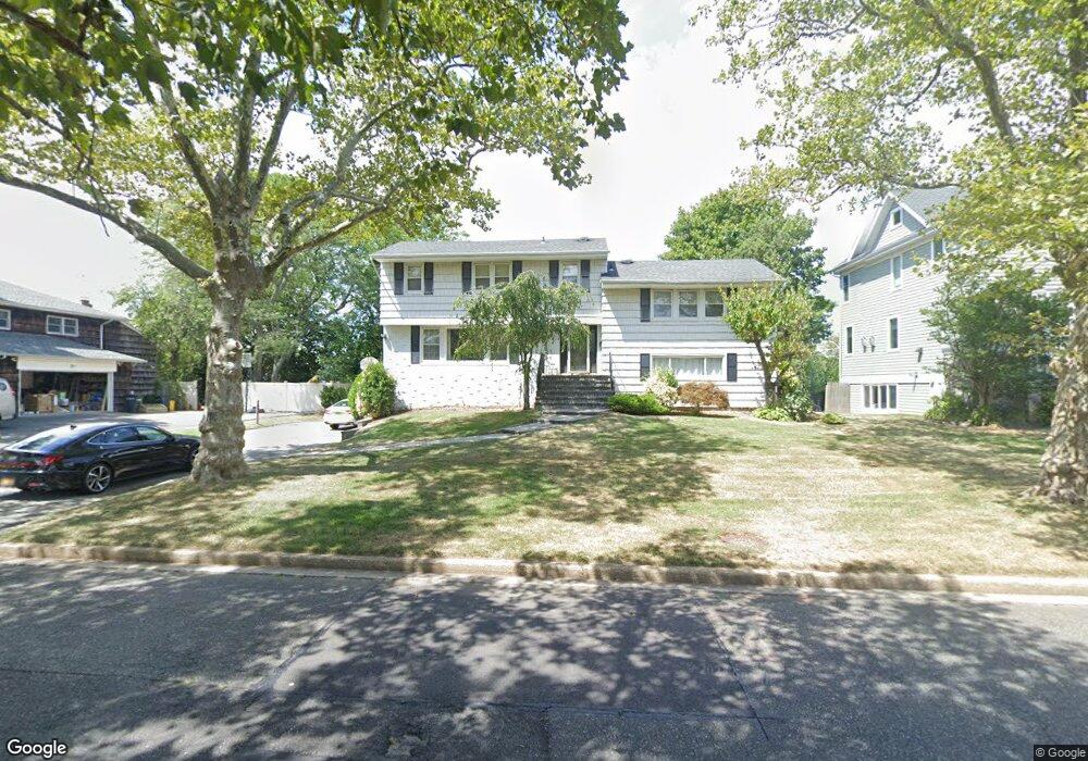 172 Harborview N, Lawrence, NY 11559 - photo 1