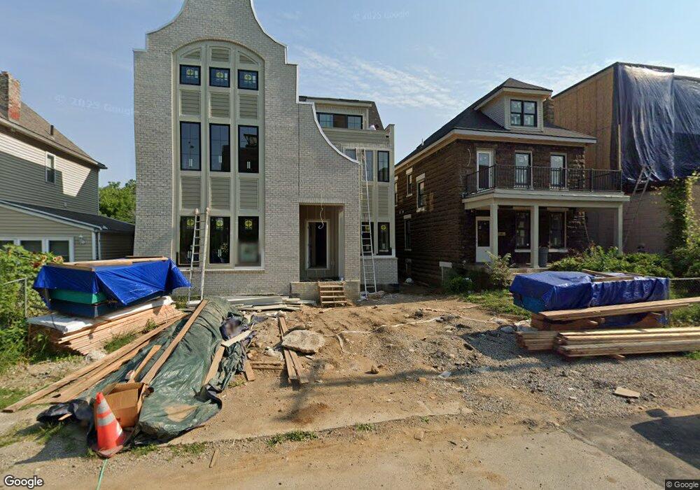 586 W 2nd Ave, Columbus, OH 43201 - photo 1