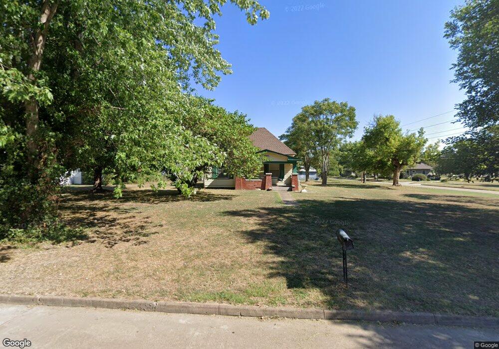 1305 Stevens Ave, Parsons, KS 67357 - photo 1