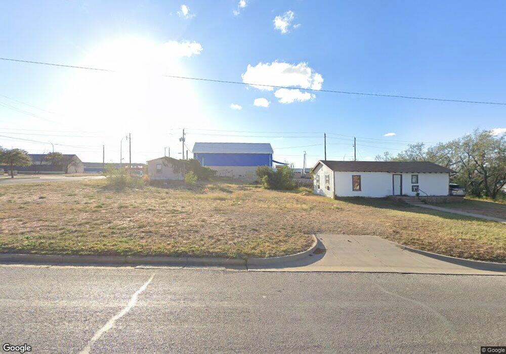 1208 Scurry St, Big Spring, TX 79720 - photo 1