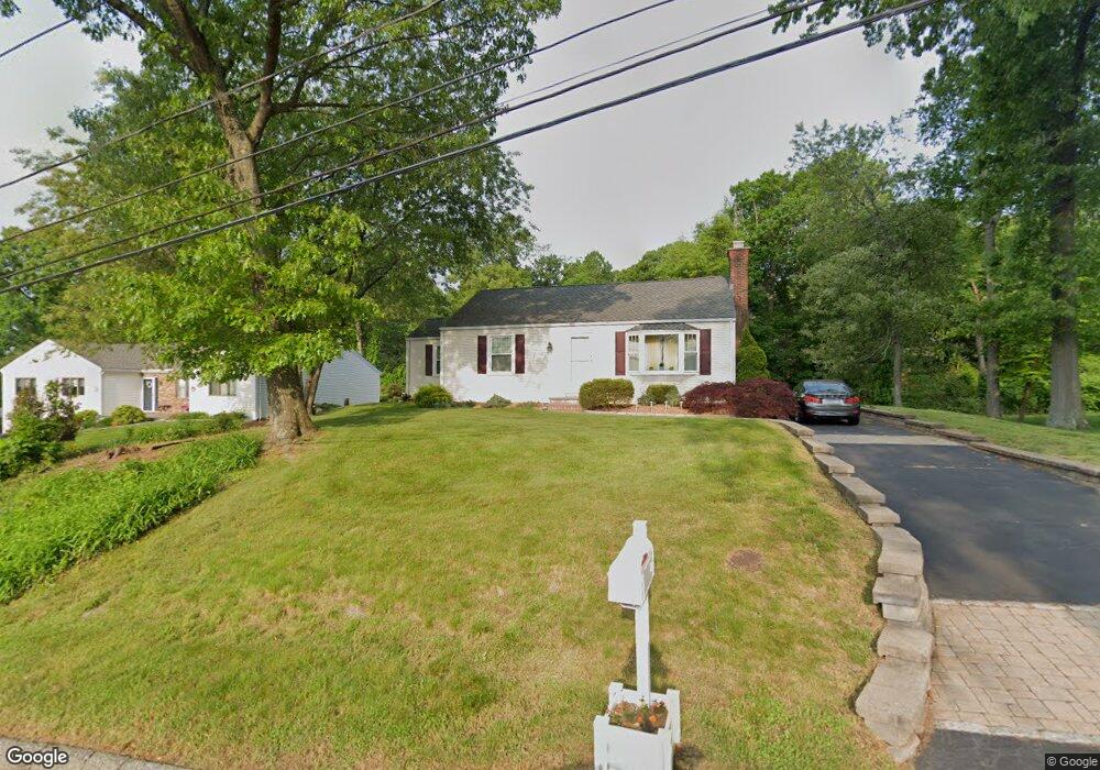 4 Pepperidge Rd, Trumbull, CT 06611 - photo 1