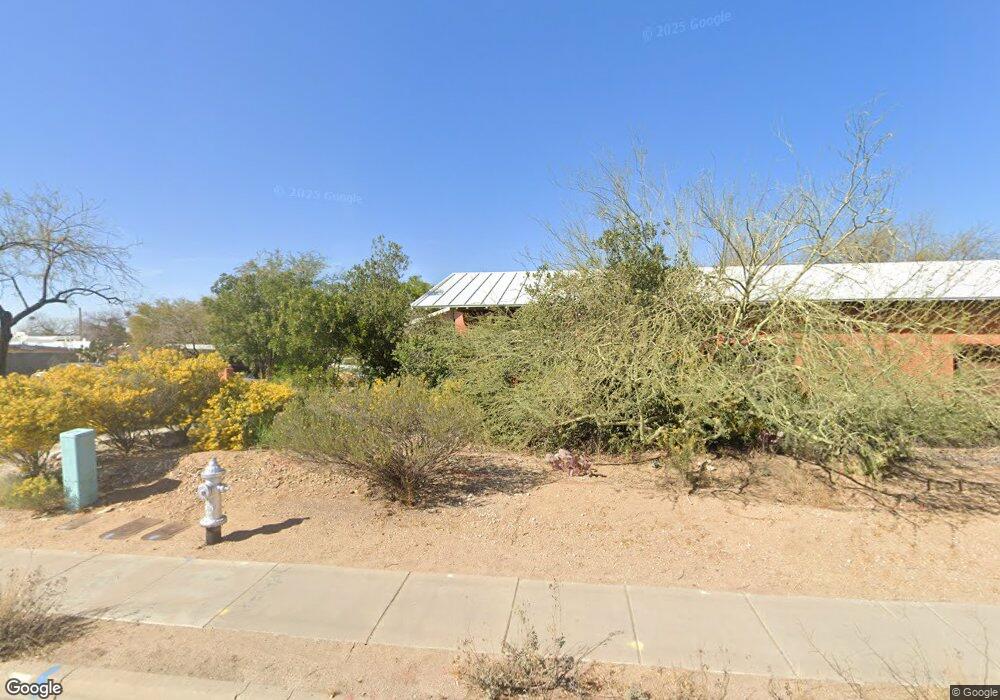501 E Roger Rd, Tucson, AZ 85705 - photo 1
