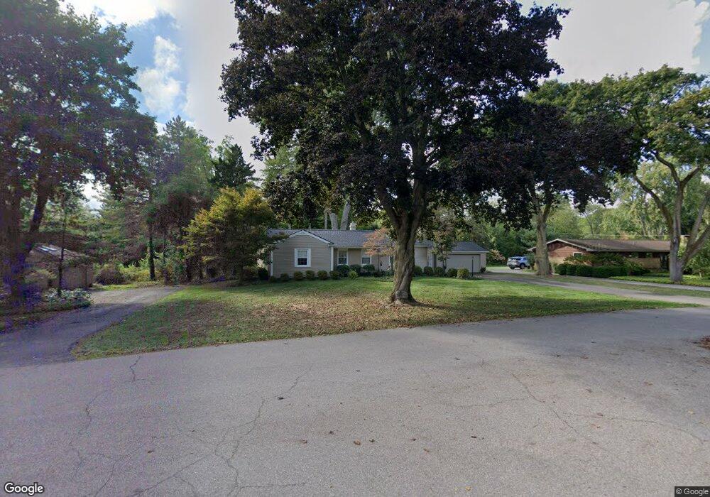 5710 Crabtree Rd, Bloomfield Hills, MI 48301 - photo 1