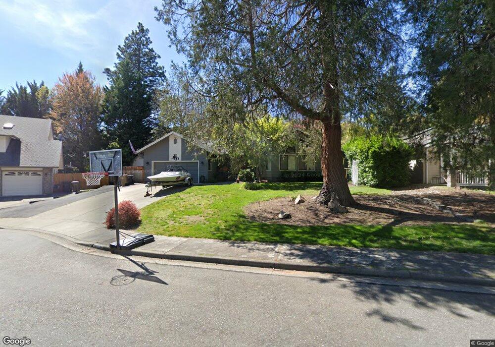 2112 NW Shelly Cir, Grants Pass, OR 97526 - photo 1