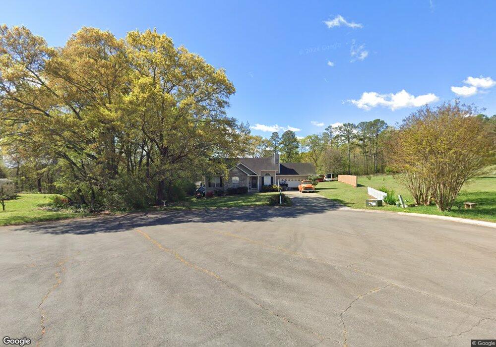 207 Spencer Dr SW, Calhoun, GA 30701 - photo 1