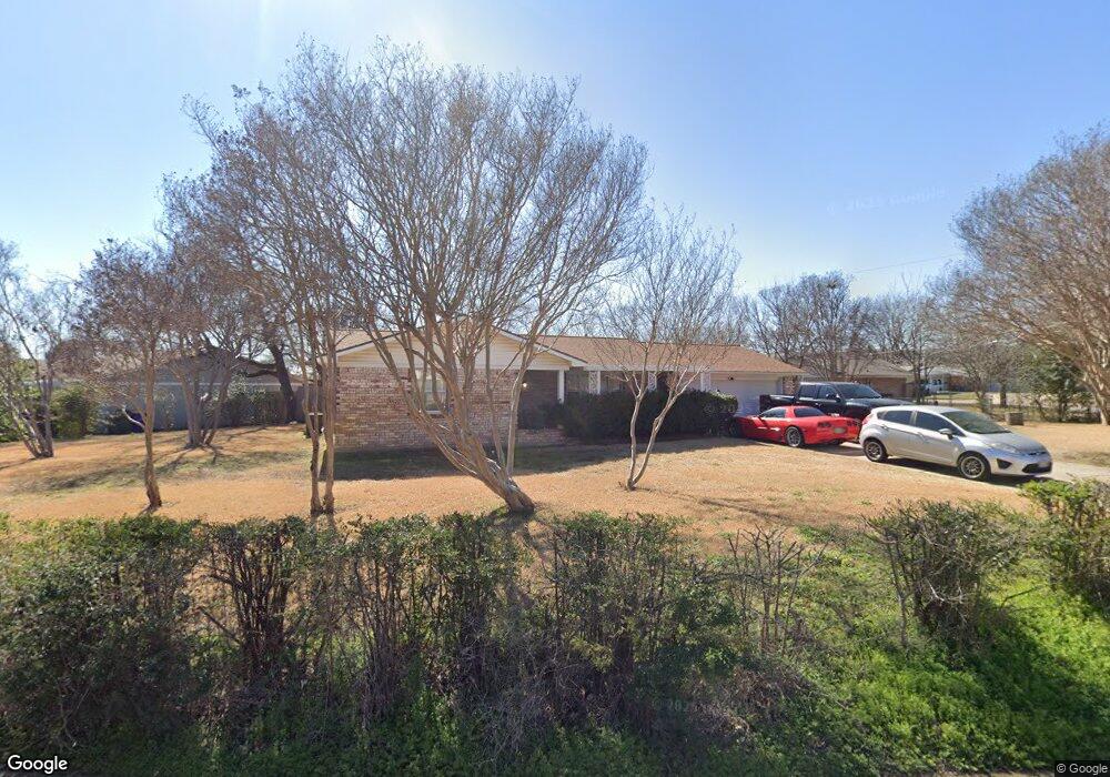 521 Branch Cir E, Fort Worth, TX 76108 - photo 1