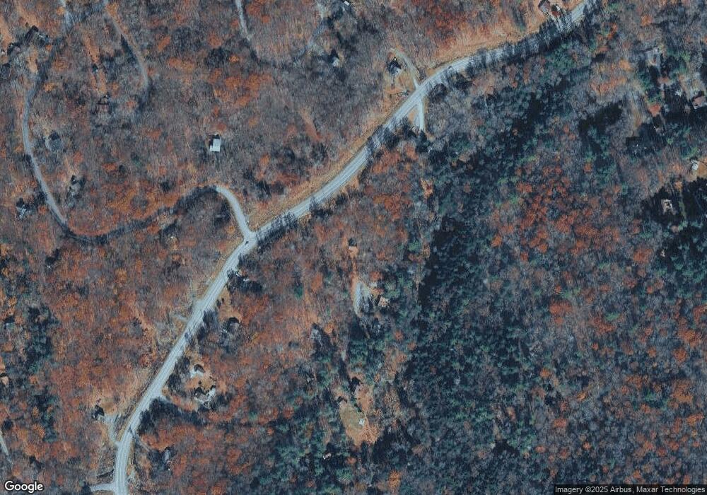 147 Raccoon Ct, Bushkill, PA 18324 - photo 1