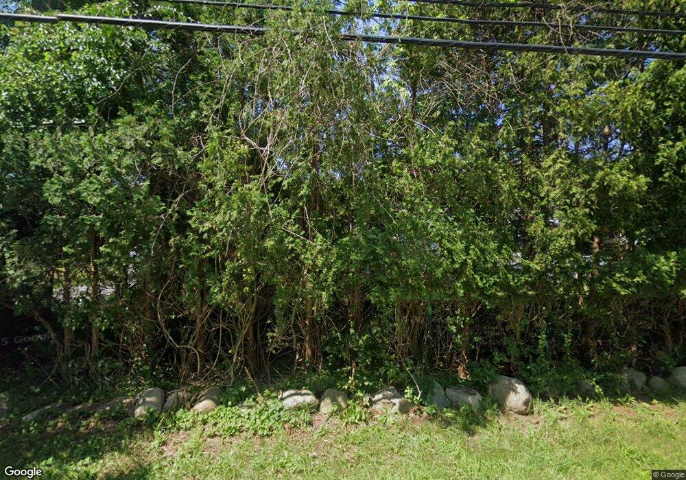 474 Chase Rd, North Dartmouth, MA 02747 - photo 1