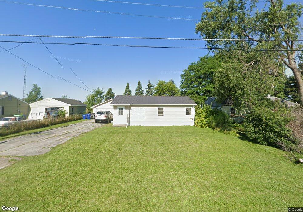 1320 S Airport Rd, Saginaw, MI 48601 - photo 1