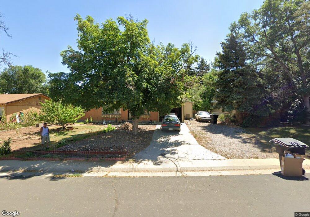 896 Iola St, Aurora, CO 80010 - photo 1